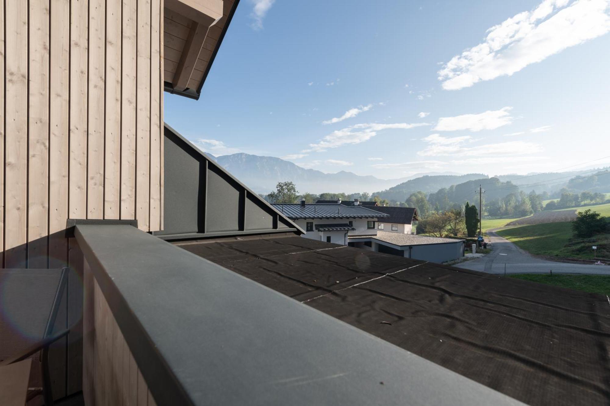 Hotel Schoenberger Nussdorf am Attersee Bagian luar foto